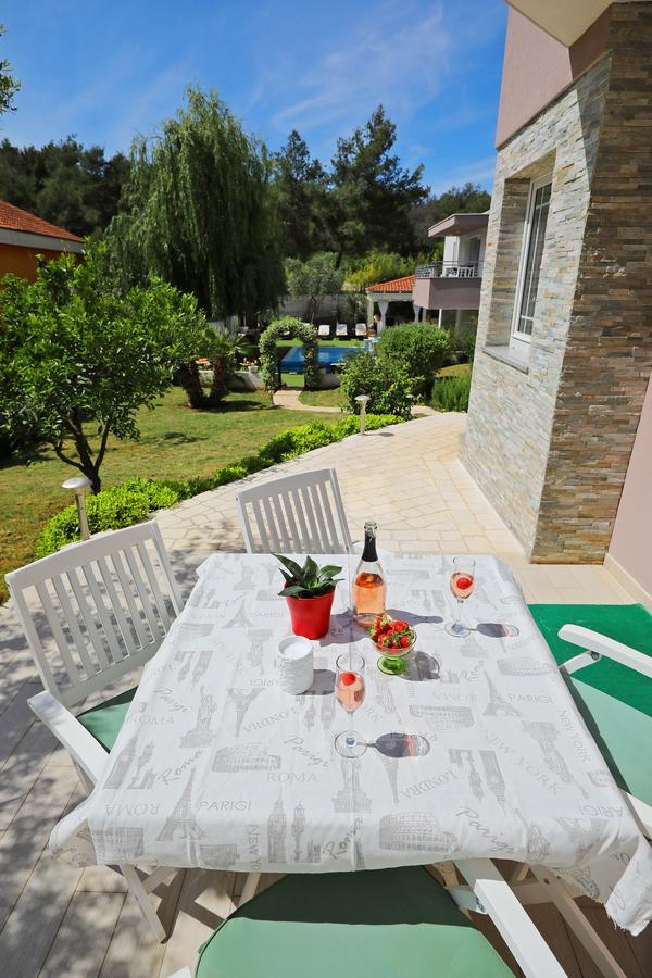 Apartments Mirakul Ζαντάρ Εξωτερικό φωτογραφία